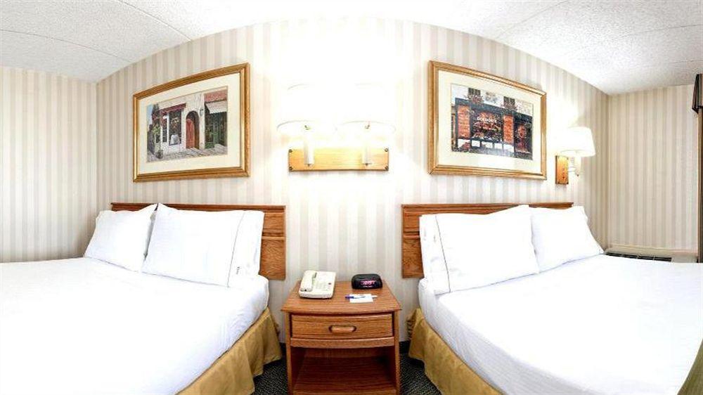 Holiday Inn Express Hotel & Suites King Of Prussia, An Ihg Hotel Eksteriør billede