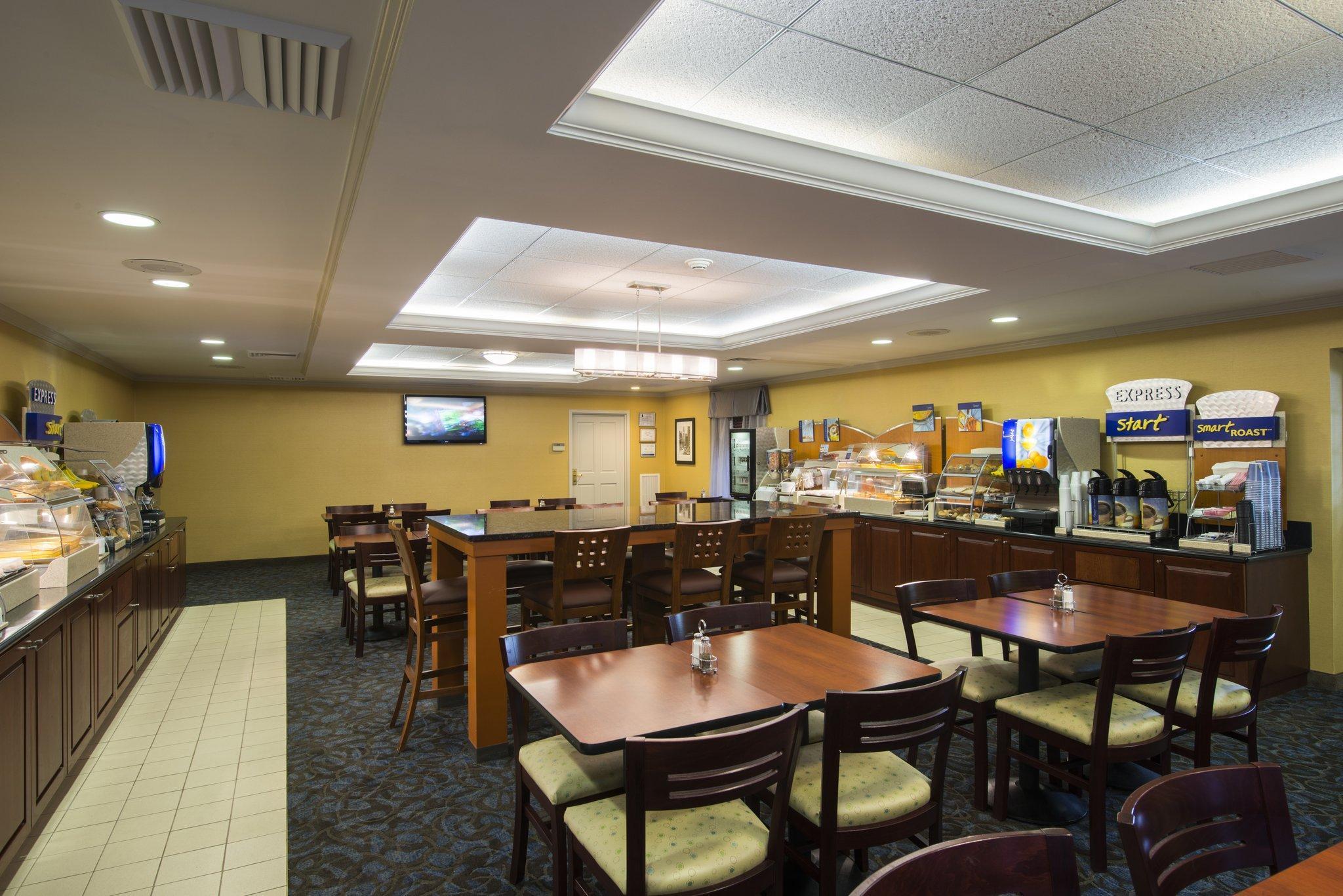 Holiday Inn Express Hotel & Suites Philadelphia - King Of Prussia By Ihg Eksteriør billede