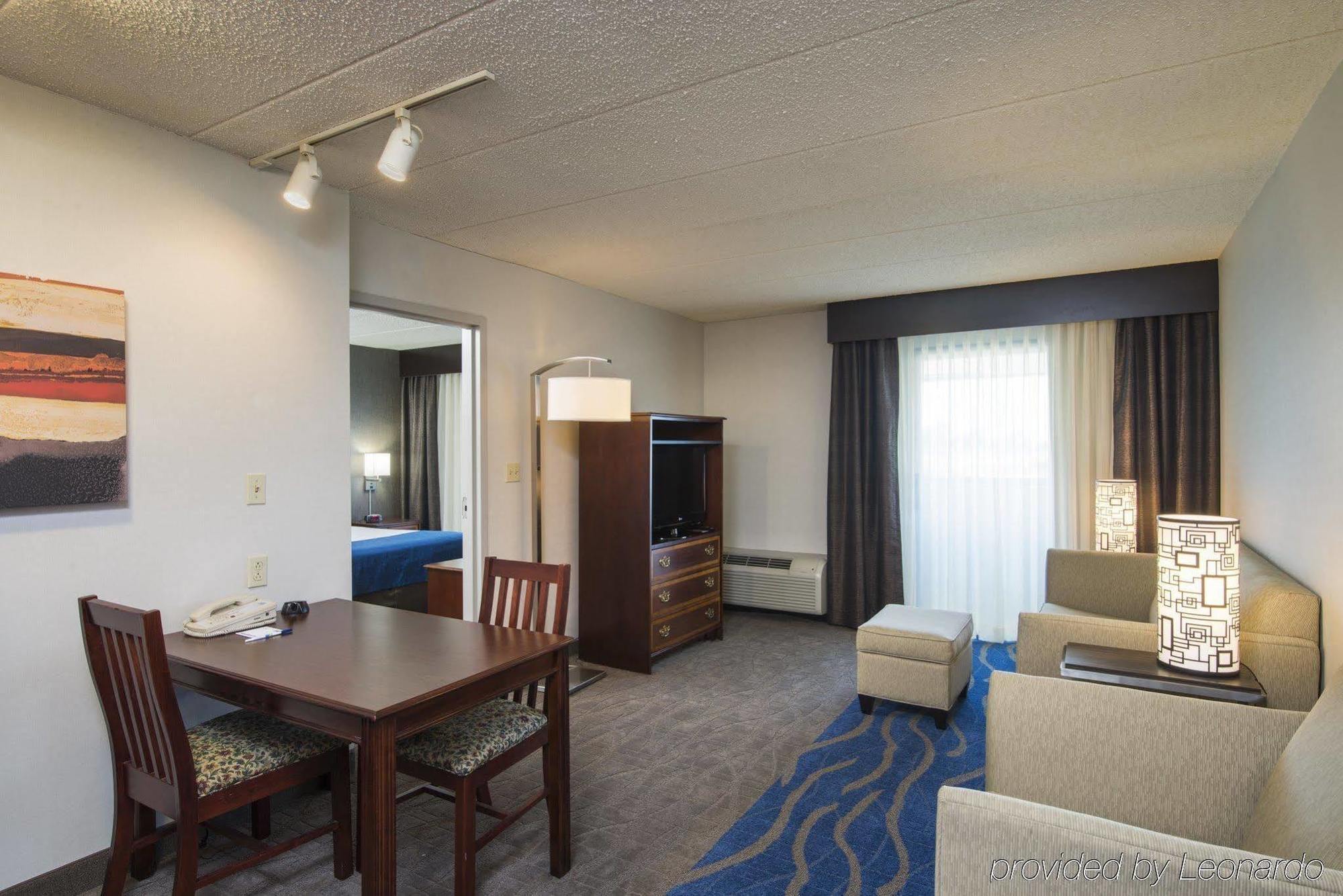 Holiday Inn Express Hotel & Suites King Of Prussia, An Ihg Hotel Eksteriør billede